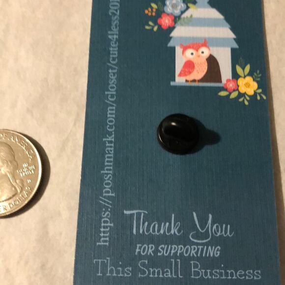 Gizmo from Gremlins Dunk Tank Pin Brooch - Picture 2 of 3